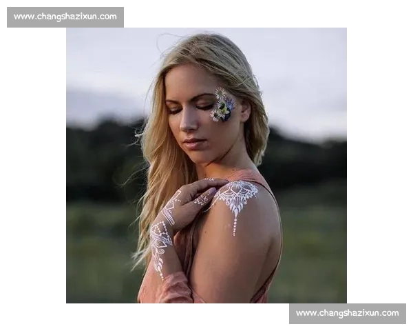 巴西最小比基尼比赛揭幕 打破性感界限展现极限美学